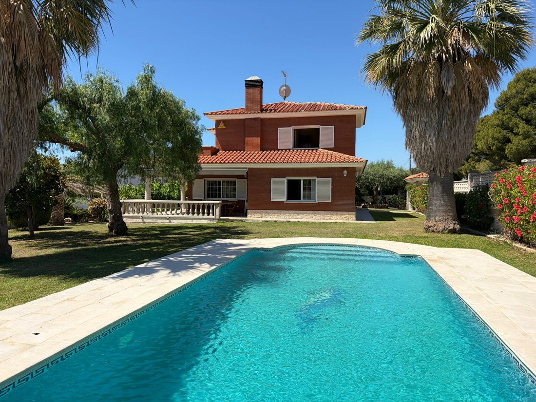 Chalet in el Vendrell, Catalonia, Spain 1 - 17676806