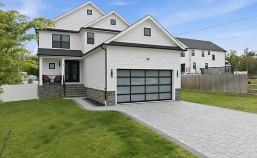 House in Marlboro Township, New Jersey, United States 1