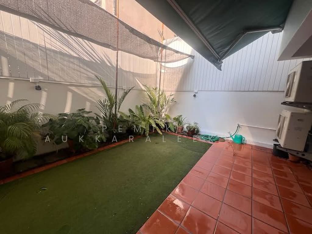 Townhouse in Bangkok, Krung Thep Maha Nakhon, Thailand 1 - 18254296