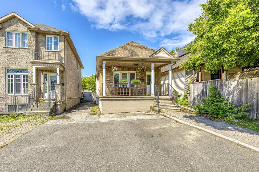 House in Toronto, Ontario, Canada 2 - 18251380