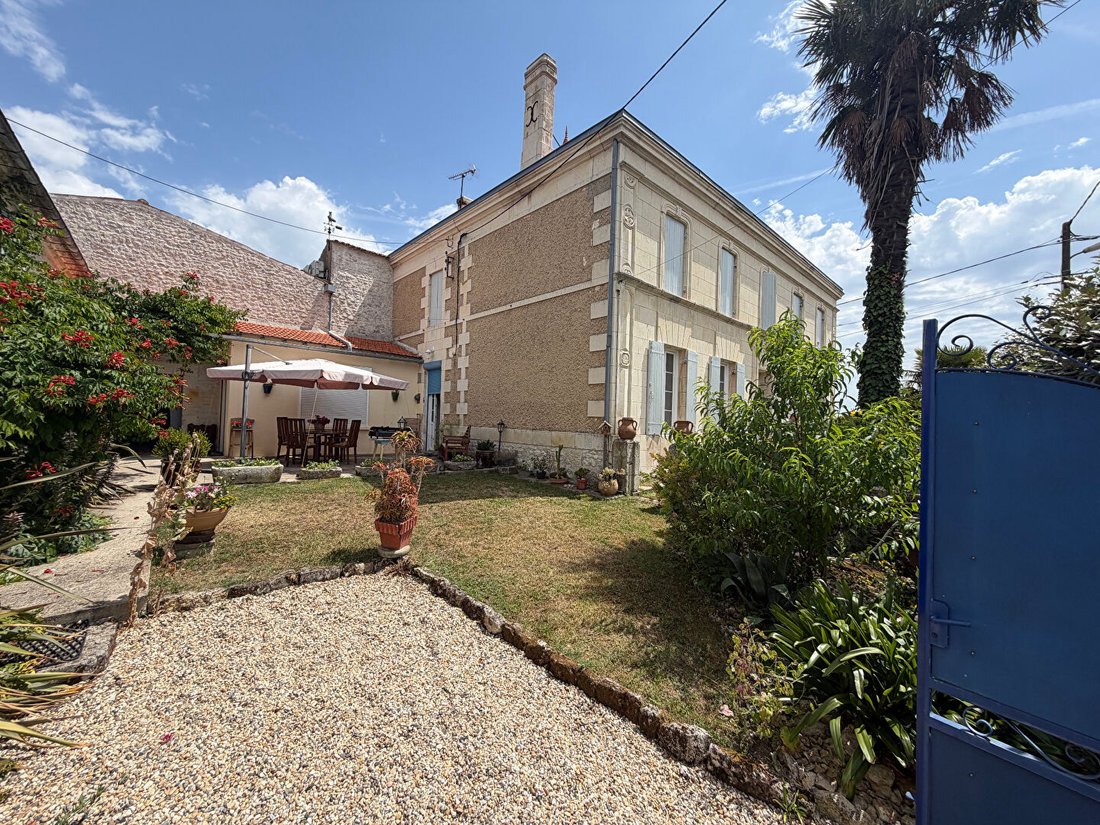 Villa in Corme-Ecluse, Nouvelle-Aquitaine, France 2 - 18252427