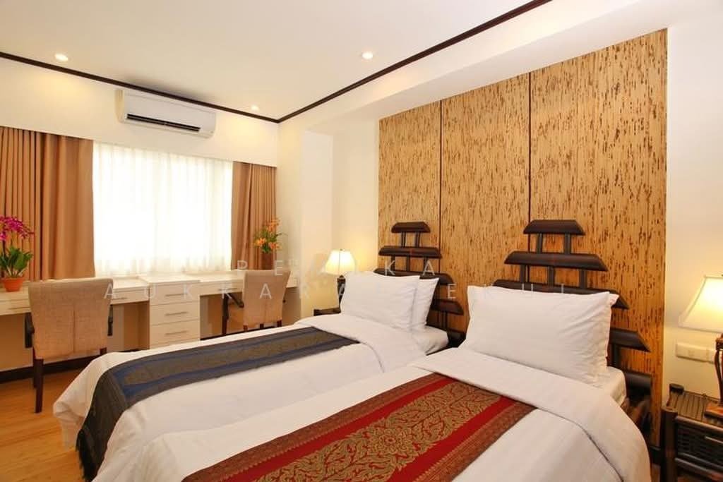 Condo in Khlong Toei, Krung Thep Maha Nakhon, Thailand 1 - 18255692