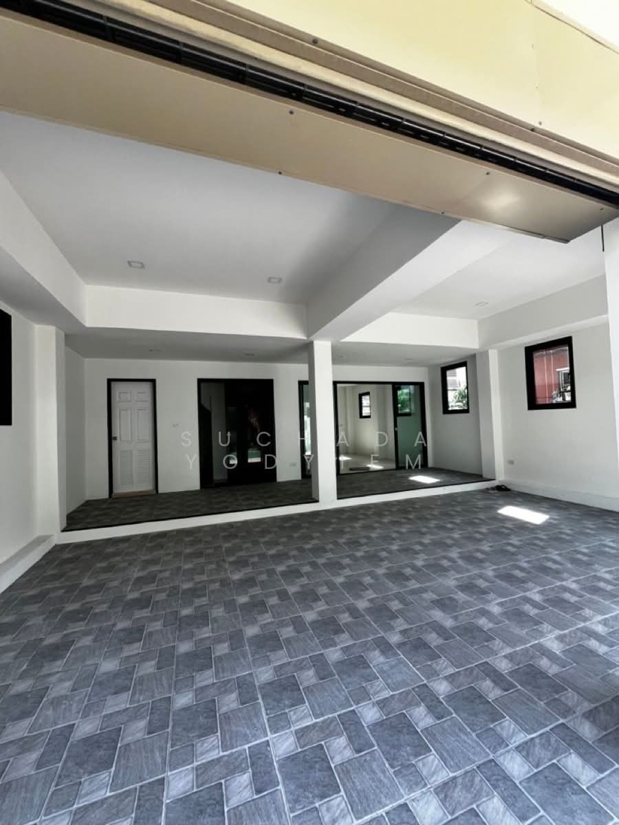 House in Phra Khanong Nuea, Bangkok, Thailand 2 - 18253042