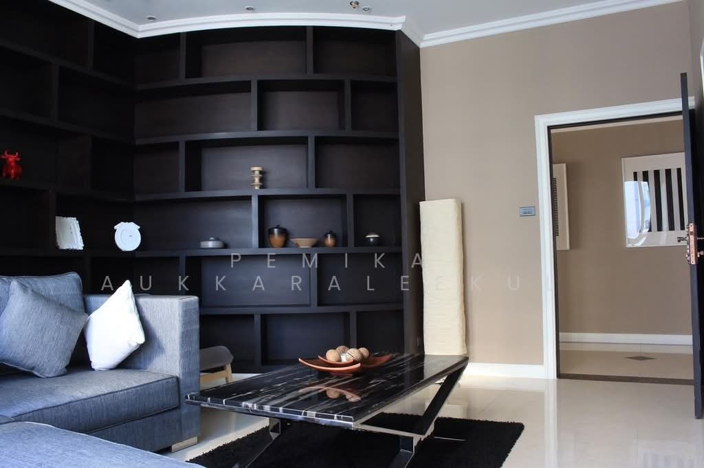 Condo in Khlong Toei, Krung Thep Maha Nakhon, Thailand 1 - 18254125