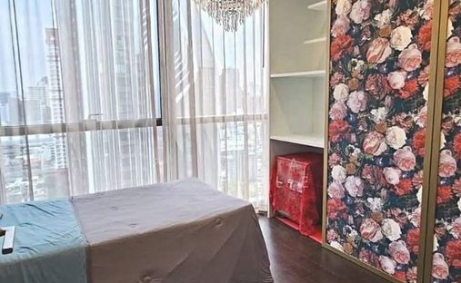 Condo in Thanon Phaya Thai, Bangkok, Thailand 1