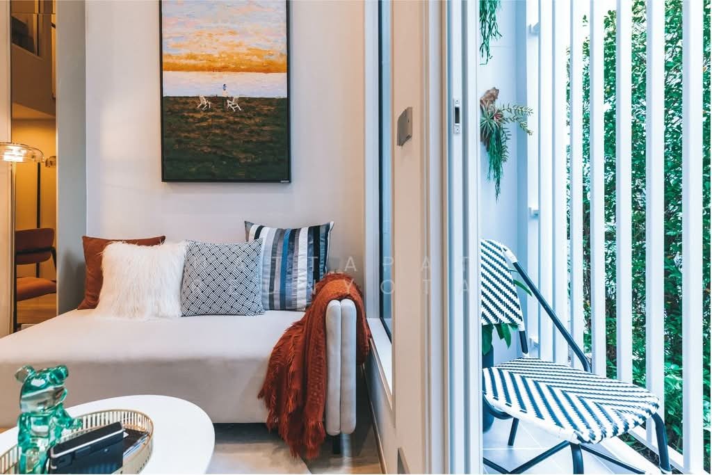 Condo in Si Phraya, Bangkok, Thailand 1 - 18255789