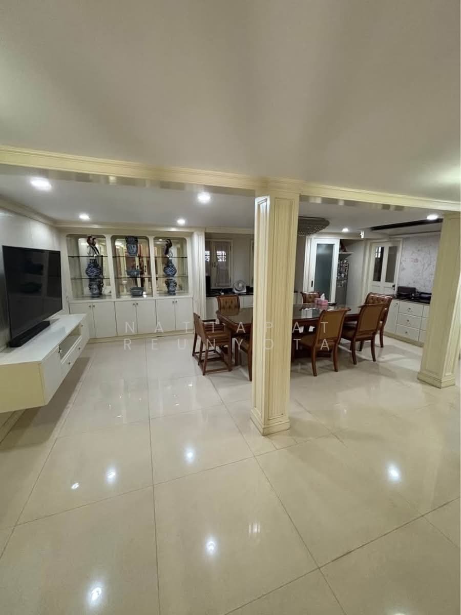 House in Bangkok, Krung Thep Maha Nakhon, Thailand 5 - 18253190