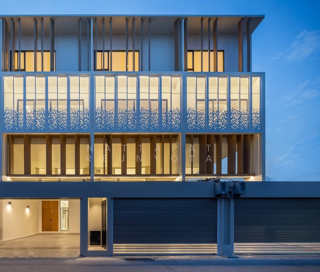 Townhouse in Lat Phrao, Bangkok, Thailand 3 - 18255713