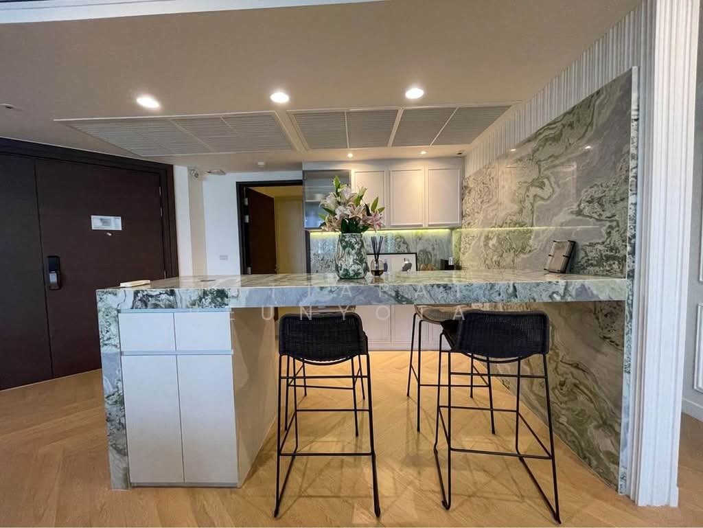 Condo in Phra Khanong Nuea, Bangkok, Thailand 4 - 18253354