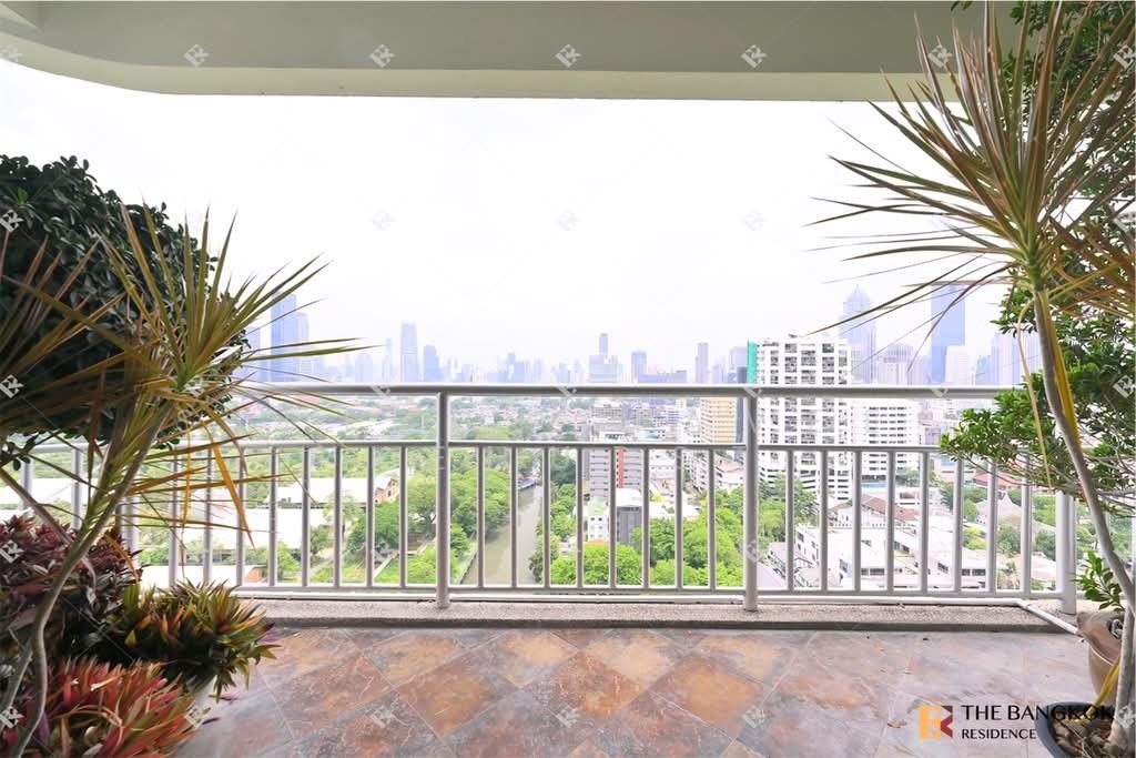 Condo in Khlong Toei, Krung Thep Maha Nakhon, Thailand 2 - 17863881