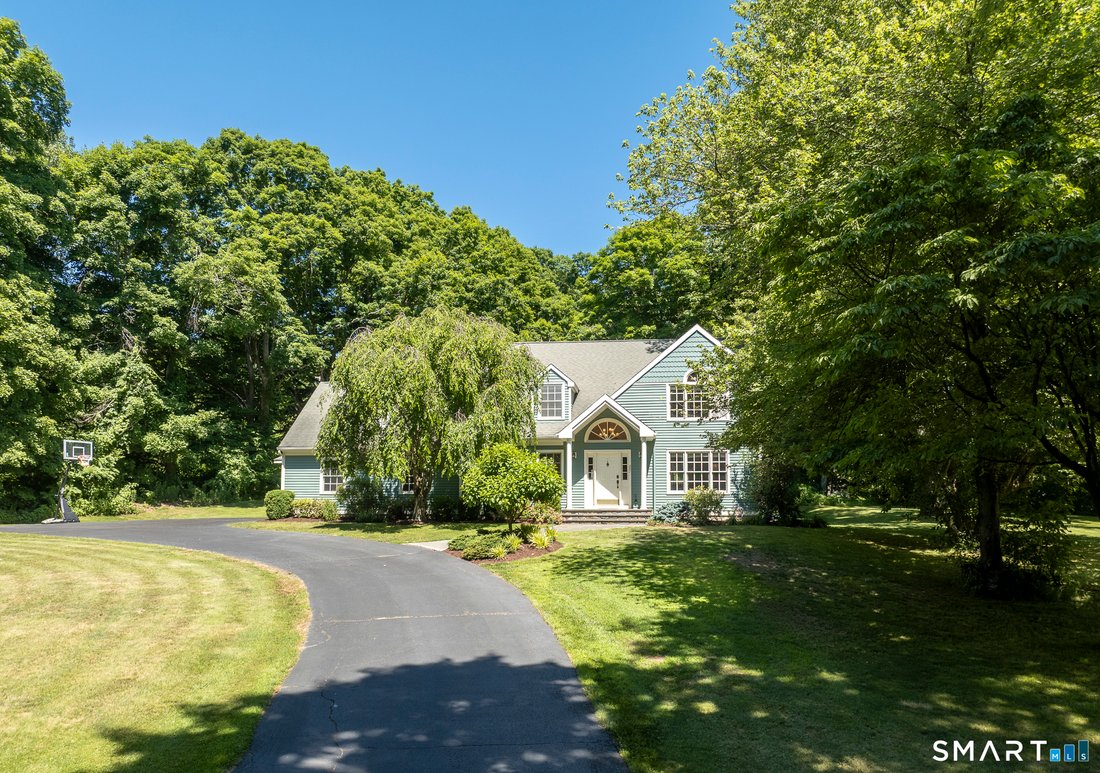 House in Monroe, Connecticut, United States 1 - 18254809
