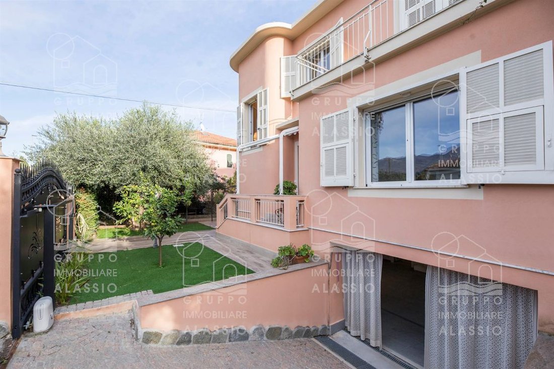 Villa in Poets - Musicians - Fornaci, Loano, Liguria 1 - 18253622