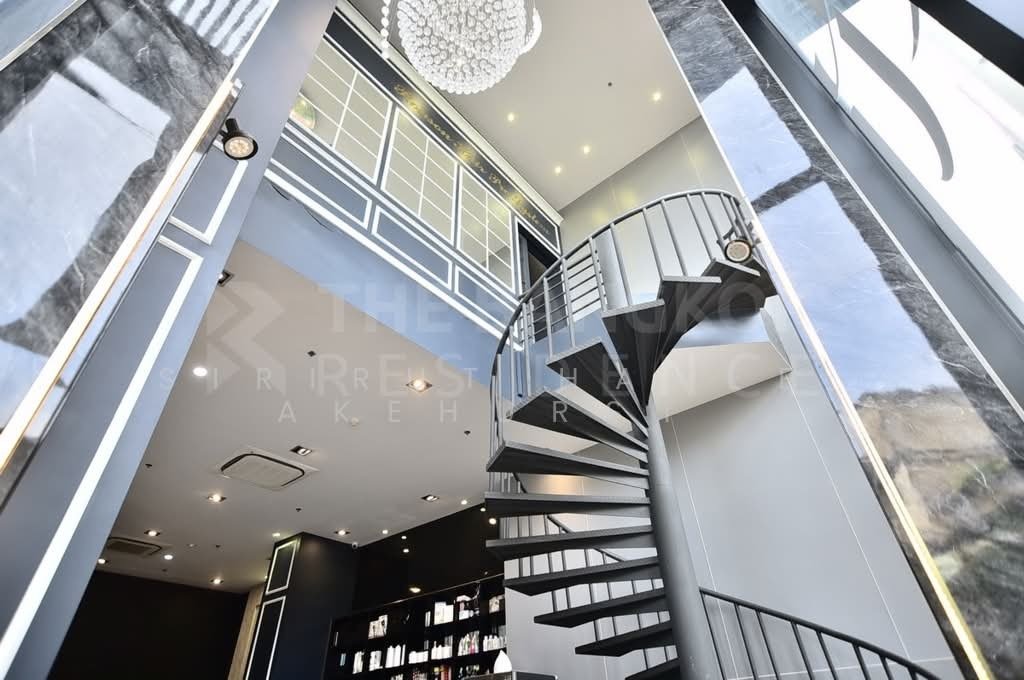 Condo in Chom Phon, Bangkok, Thailand 3 - 18253296