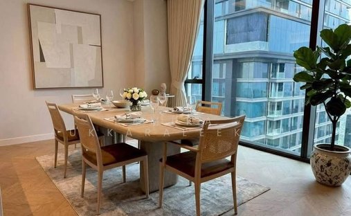 Condo in Pathum Wan, Krung Thep Maha Nakhon, Thailand 1