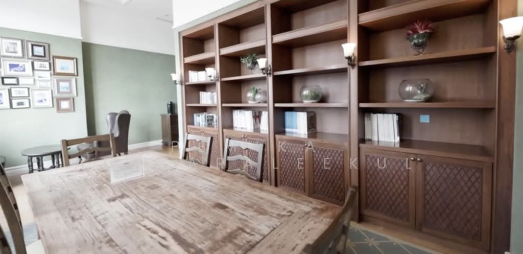 Condo in Phra Khanong Nuea, Bangkok, Thailand 1 - 18255944