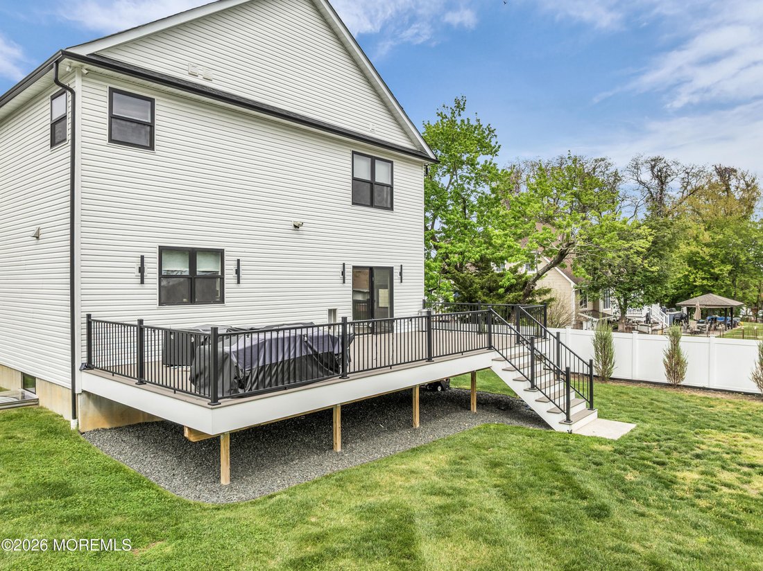 House in Marlboro Township, New Jersey, United States 1 - 18257399