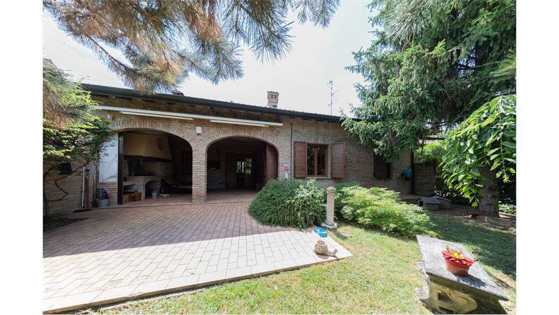 Villa in Castelnuovo Rangone, Emilia-Romagna, Italy 3 - 18250344