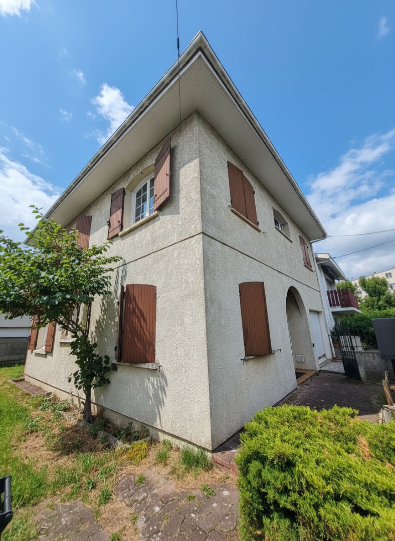 Villa in Talence, Nouvelle-Aquitaine, France 1 - 18256143