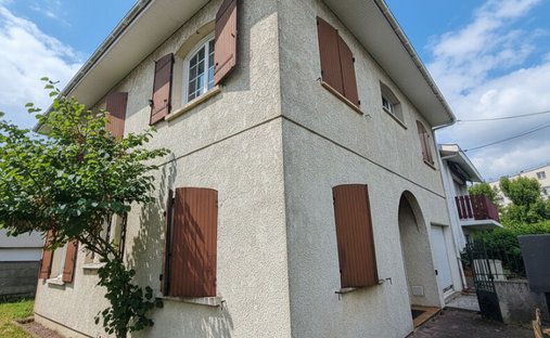Villa in Talence, Nouvelle-Aquitaine, France 1