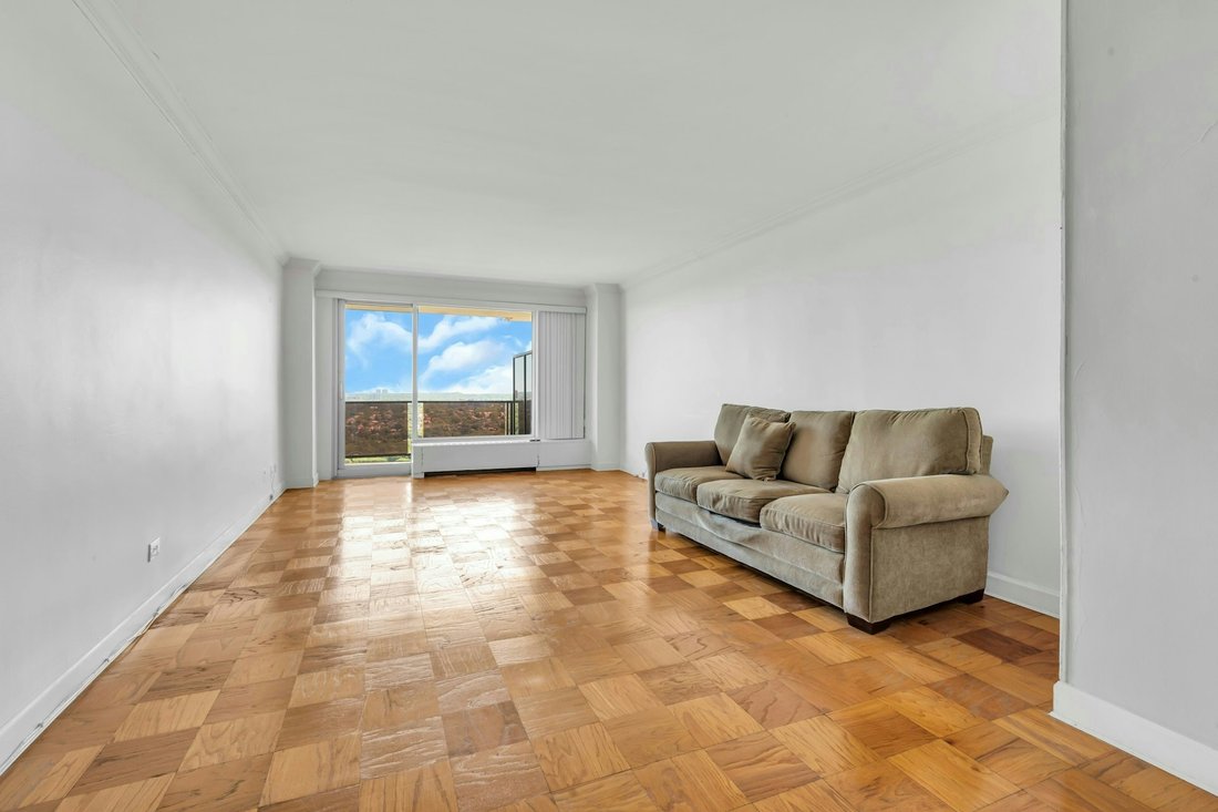 Co Op in New York, New York, United States 5 - 18245063
