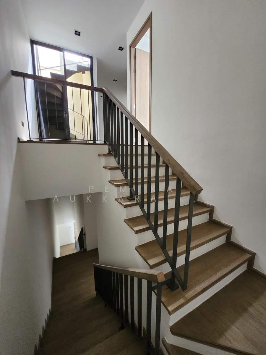Townhouse in Khlong Chaokhunsing, Bangkok, Thailand 1 - 18252562