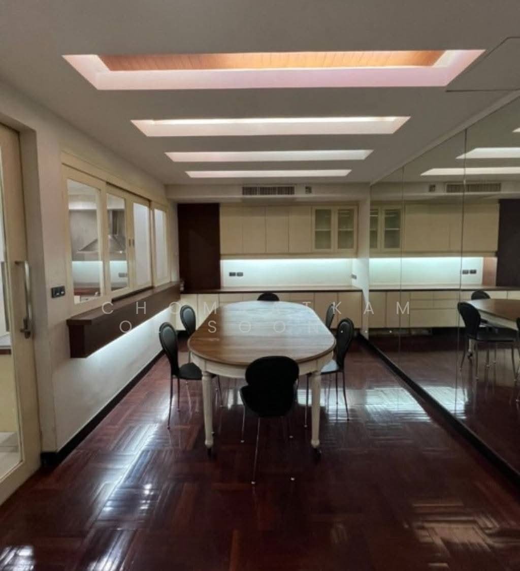 Condo in Khlong Toei, Krung Thep Maha Nakhon, Thailand 5 - 18252118