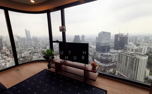 Condo in Si Phraya, Bangkok, Thailand 1
