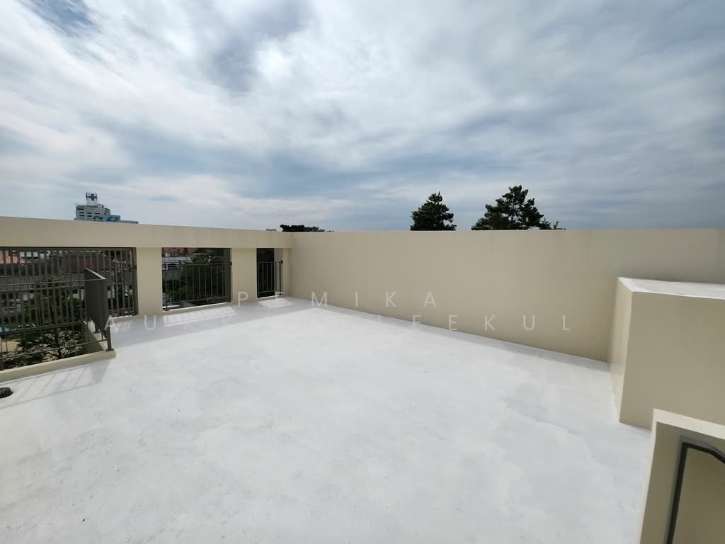 Townhouse in Khlong Chaokhunsing, Bangkok, Thailand 3 - 18252562