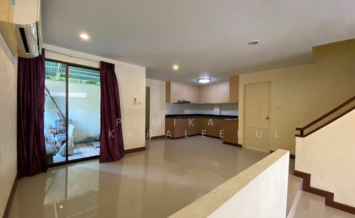 Townhouse in Bangkok, Krung Thep Maha Nakhon, Thailand 1