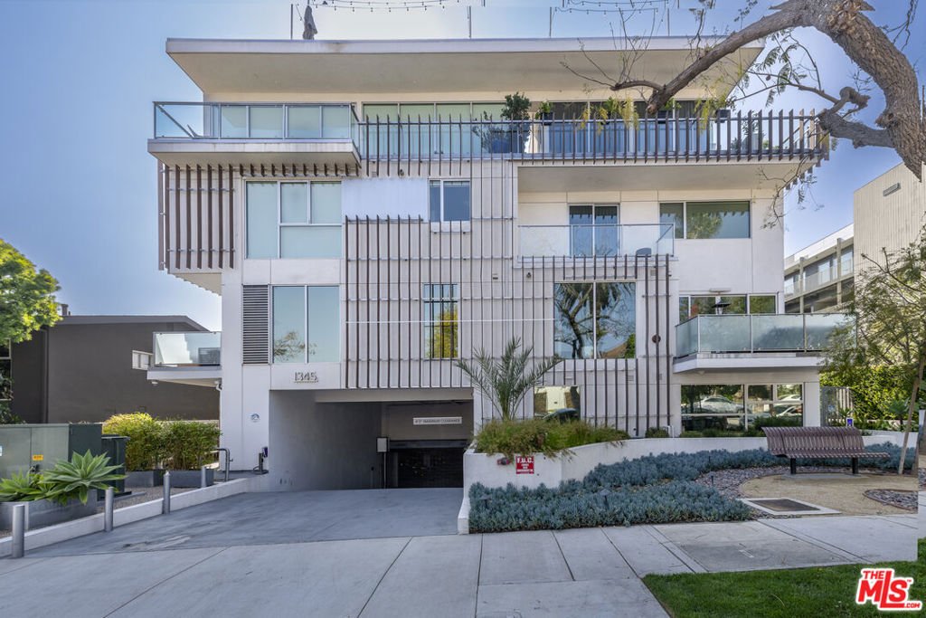 Condo in Los Angeles, California, United States 1 - 18253742