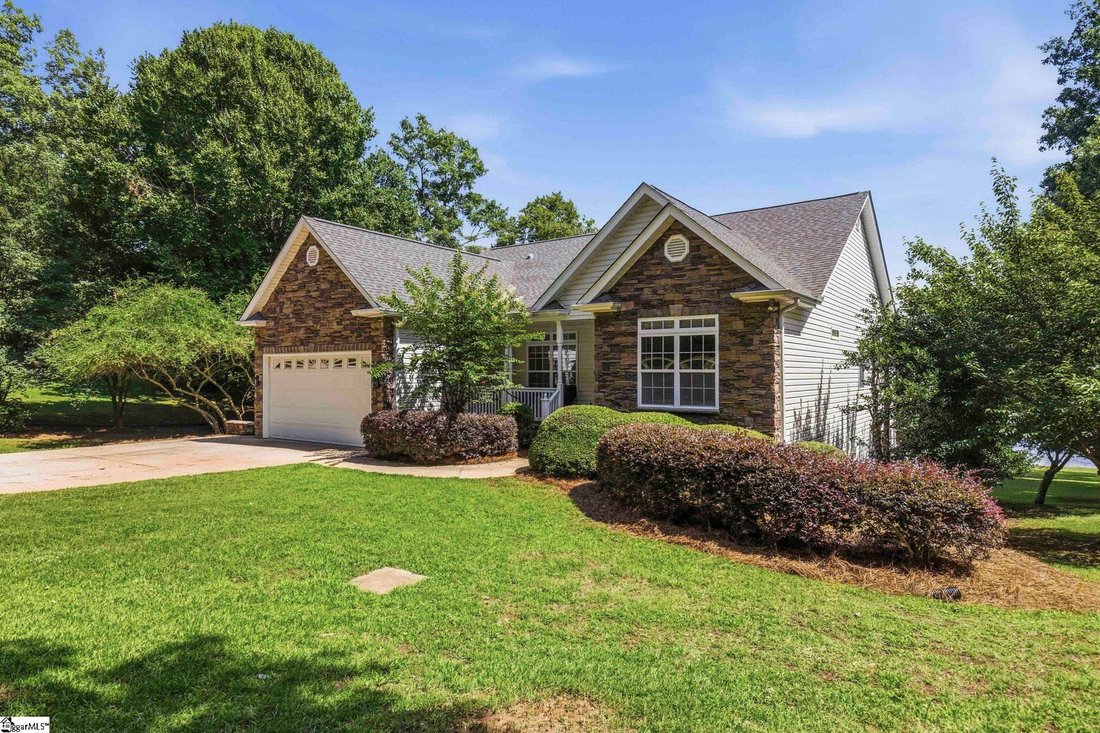 House in Laurens, South Carolina, United States 1 - 18250031