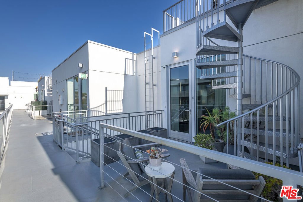 Condo in Los Angeles, California, United States 4 - 18253742