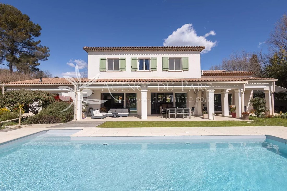 Villa en Nord, Roquefort-les-Pins, Francia 1 - 17756626