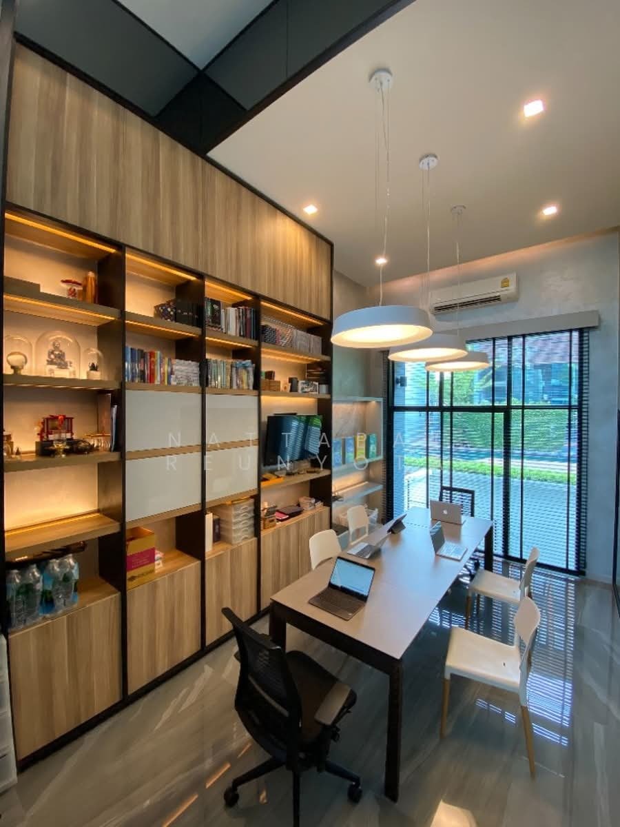 Townhouse in Chong Nonsi, Krung Thep Maha Nakhon, Thailand 4 - 18252672