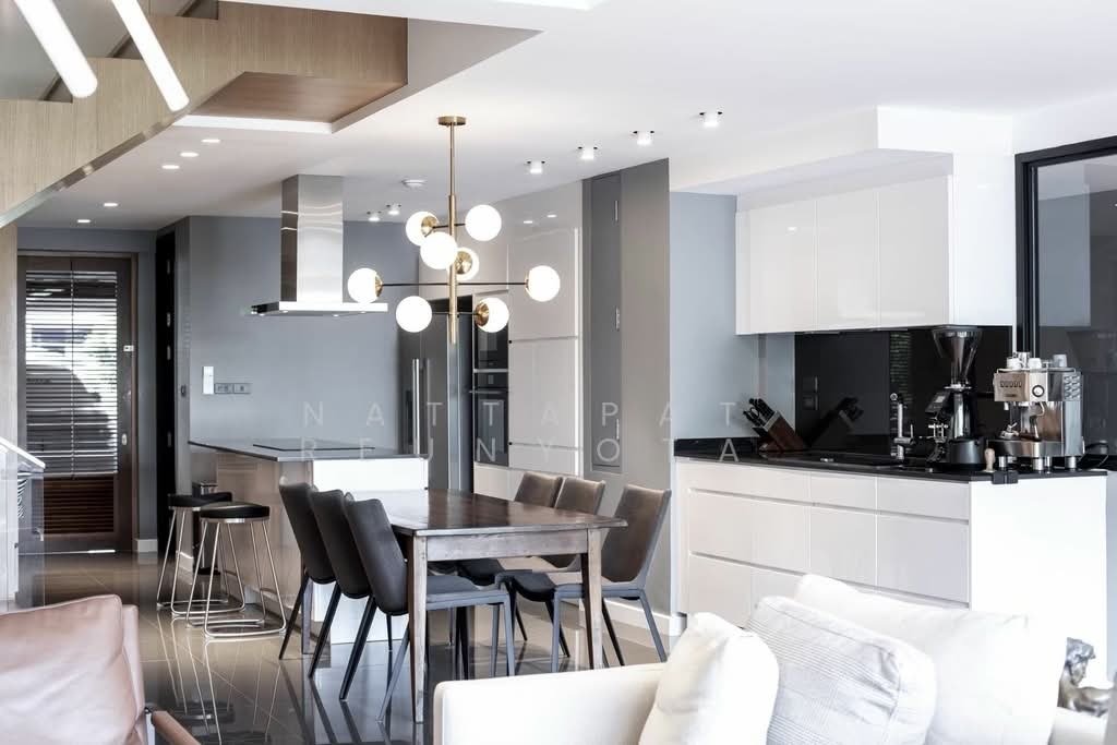 Condo in Bang Lamphu Lang, Krung Thep Maha Nakhon, Thailand 3 - 18254094