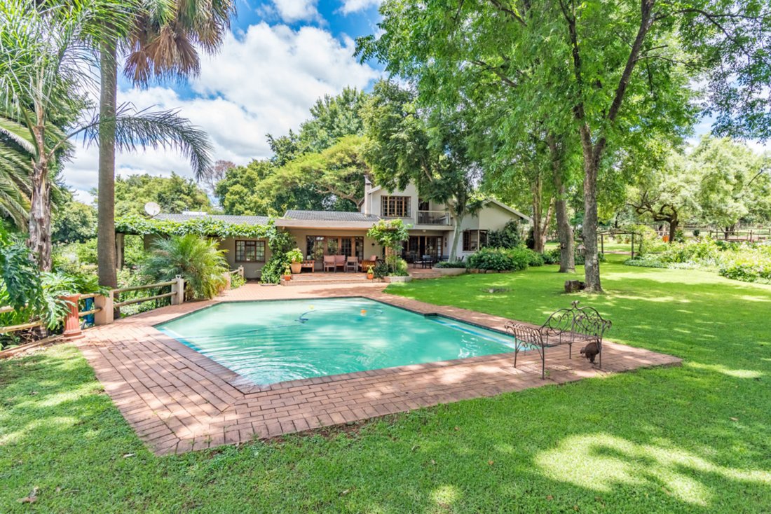Farm Ranch in Mogale City Local Municipality, Gauteng, South Africa 1 - 18252459