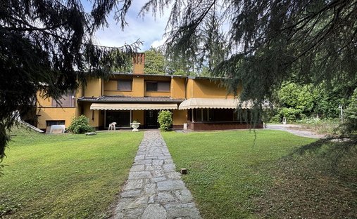 Villa in Carimate, Lombardy, Italy 1