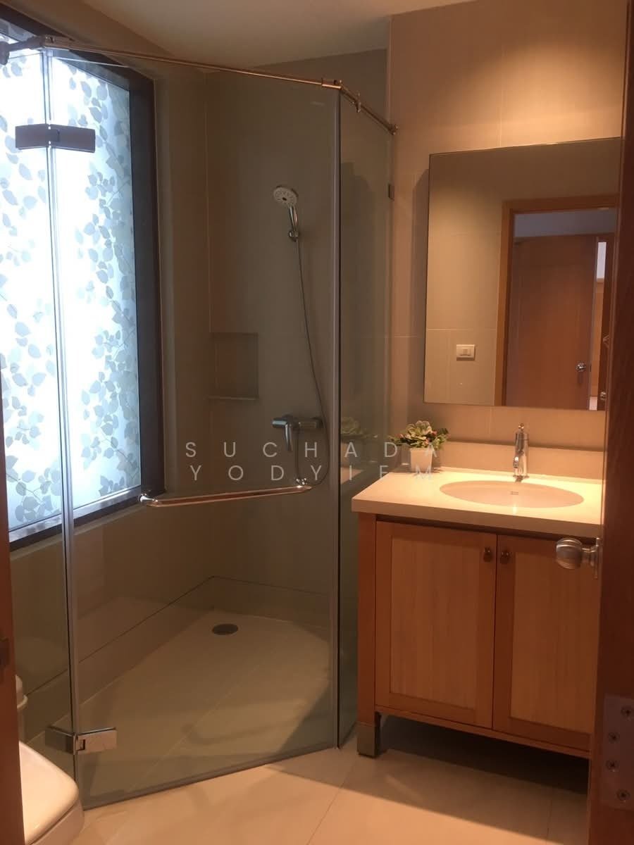 Condo in Khlong Toei, Krung Thep Maha Nakhon, Thailand 5 - 18253037