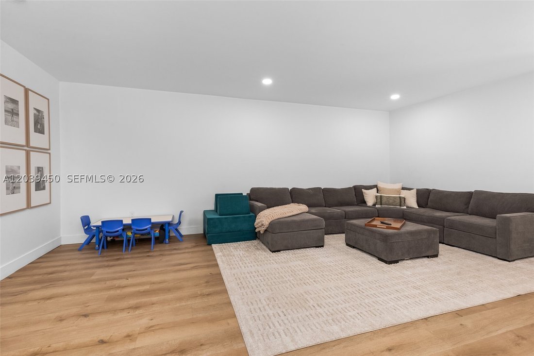Townhouse in Miami, Florida, United States 4 - 18250411