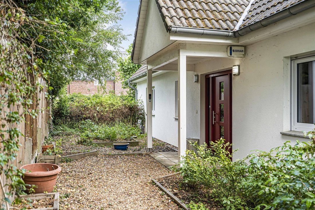 House in Cambridgeshire, England 3 - 18250328