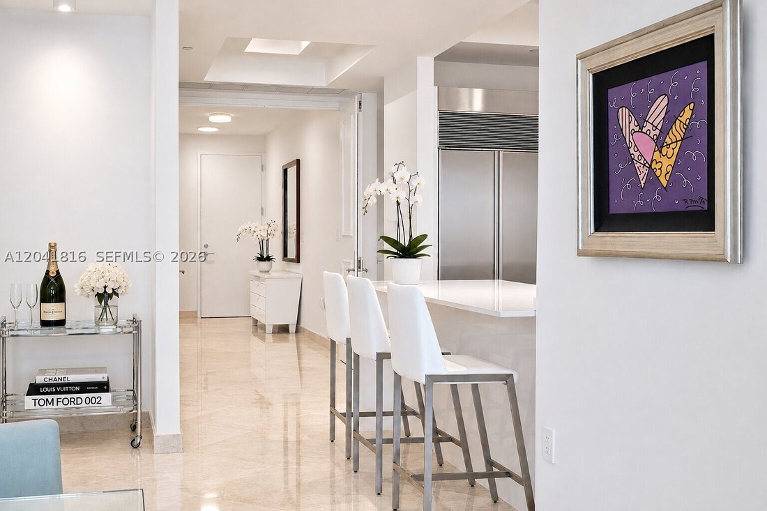 Condo in Miami Beach, Florida, United States 4 - 18256199