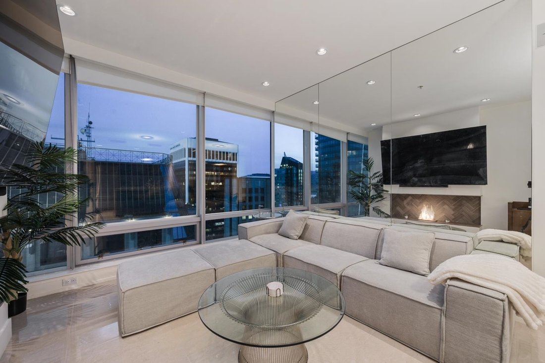 Condo in Vancouver, British Columbia, Canada 1 - 18258334