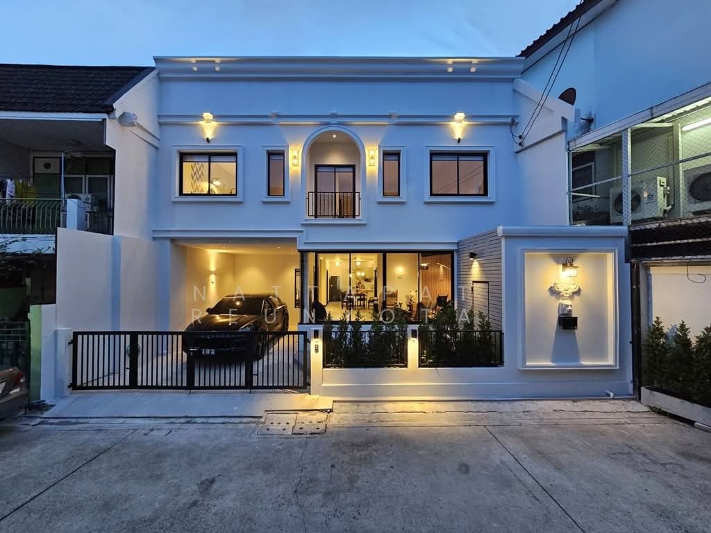 Townhouse in Bangkok, Krung Thep Maha Nakhon, Thailand 1 - 18253605