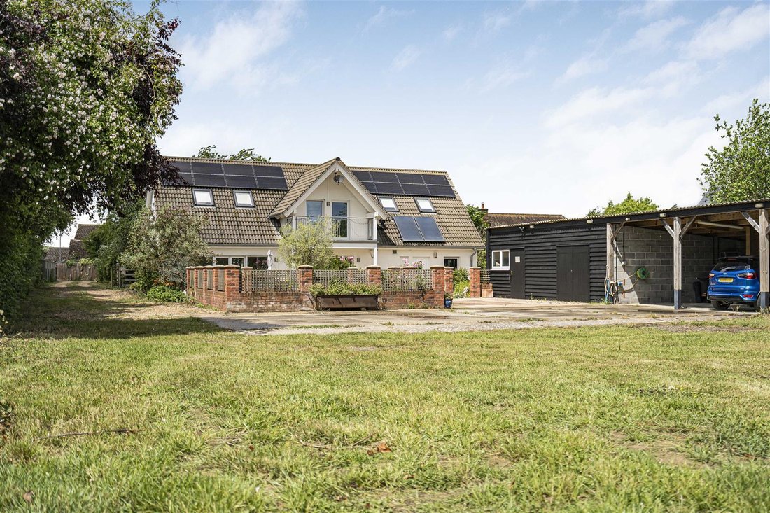 House in Cambridgeshire, England 1 - 18250328