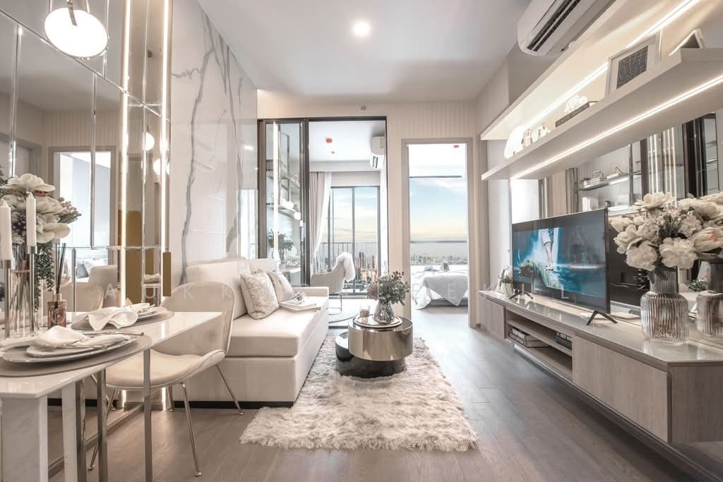 Condo in Thanon Phaya Thai, Bangkok, Thailand 3 - 18253276