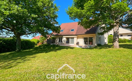 House in La Montagne, Dijon, France 1