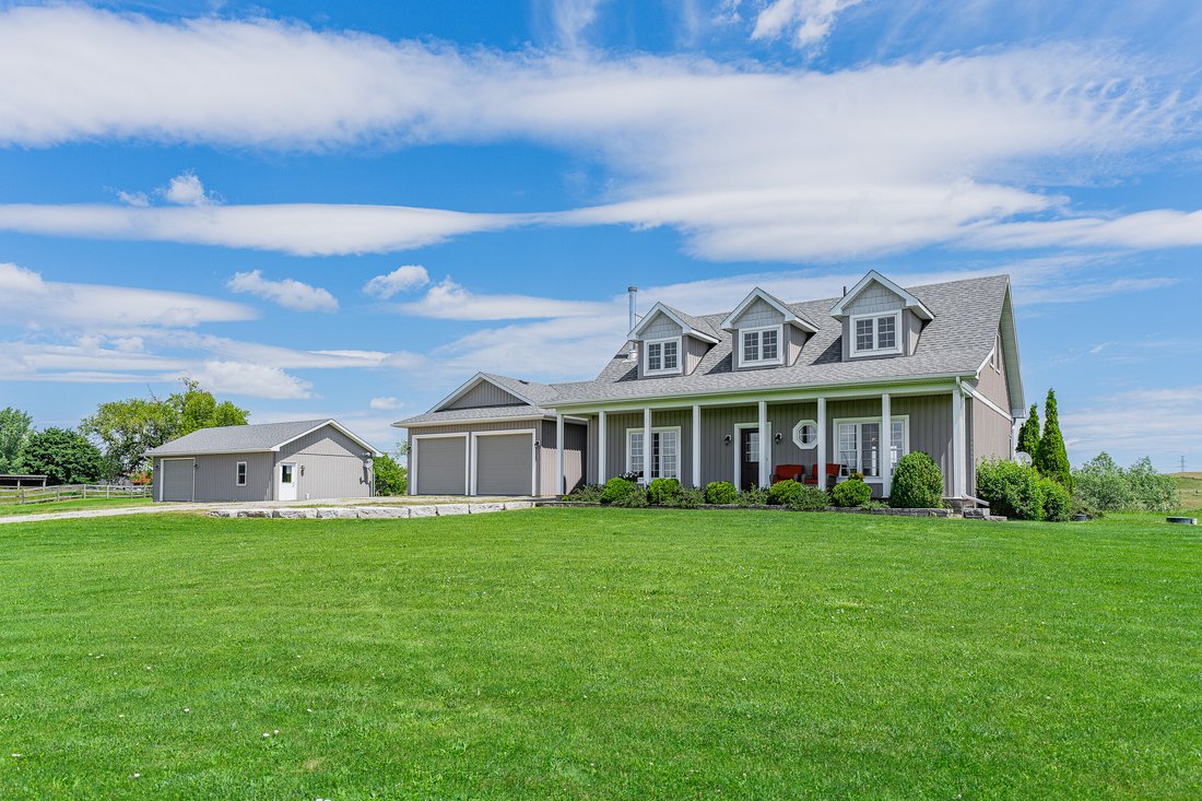 House in Brant, Ontario, Canada 2 - 18252293