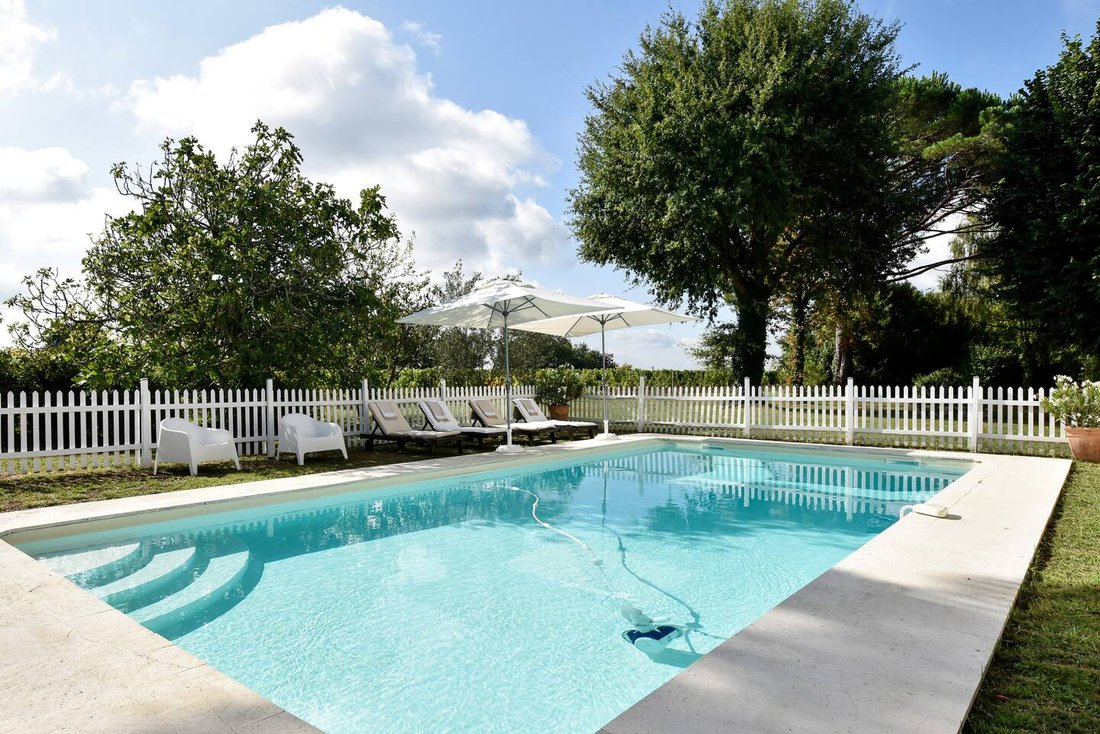 Villa in Latresne, Nouvelle-Aquitaine, France 3 - 18252417