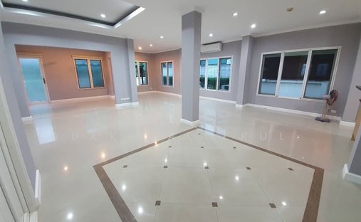 House in Khlong Chaokhunsing, Bangkok, Thailand 1