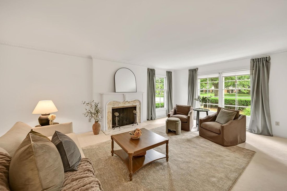 House in Elm Grove, Wisconsin, United States 3 - 18257279